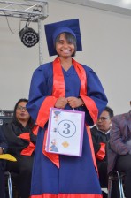 Harena geslaagd voor haar diploma.